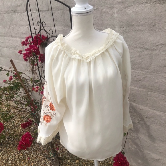 vintage (?) bohemian western Lace  floral embroidered bell sleeve shirt - Picture 8 of 14